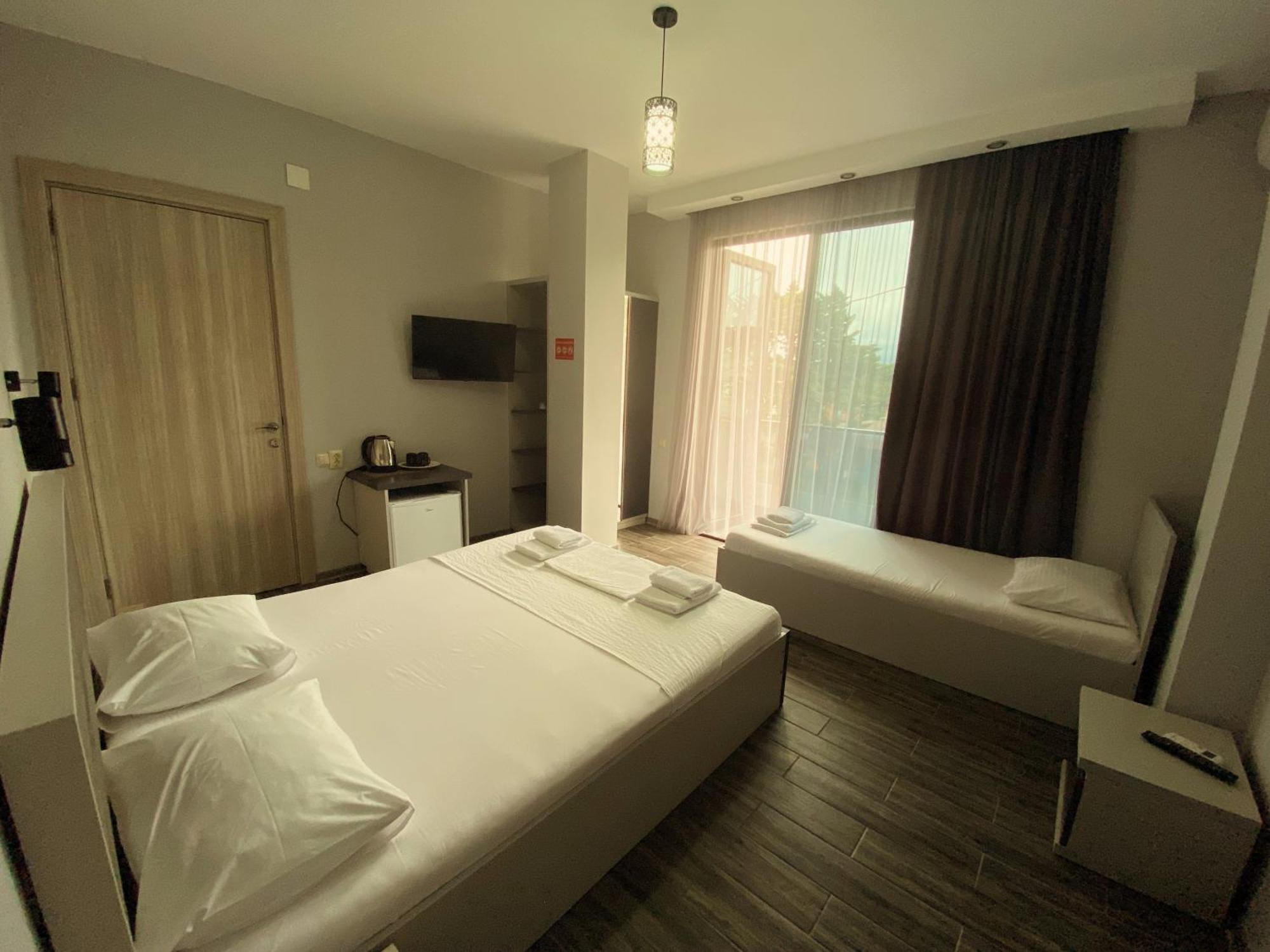 Guest House VS Kobuleti Extérieur photo